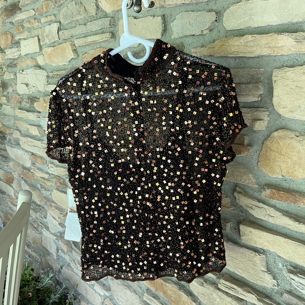 Adrianna, Papel shimmering shirt